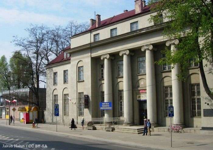 Muzeum w Ostrowcu Św. zaprasza na oprowadzanie po wystawie architektury