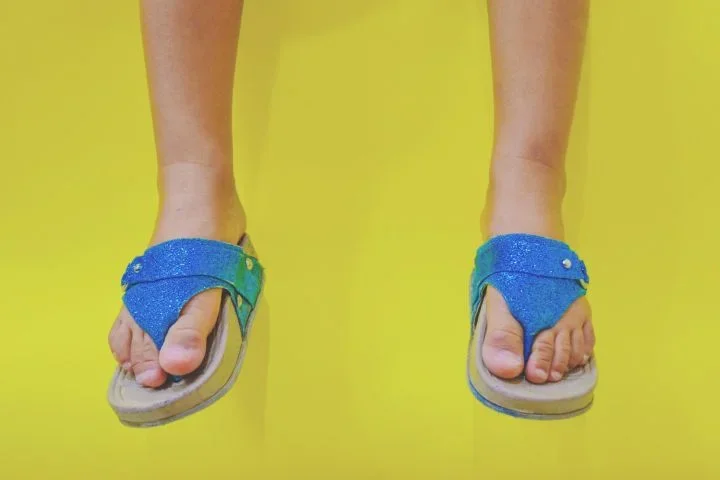 Birkenstock dla dzieci? Zobacz, w jaki sposób obuwie tej firmy wspiera prawidłowy rozwój stóp!