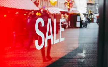 Obraz do artykułu: Transformacja w biznesie. Jak firmy z Ostrowca Świętokrzyskiego szykują się na cyfrowe żniwa w Black Friday?