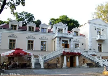 Nominacja dla albumu o krzyżach i kapliczkach powiatu ostrowieckiego