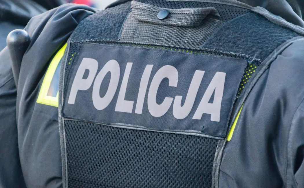 53-latek z Ostrowca Świętokrzyskiego zaatakował policjantów podczas interwencji. Grozi mu 3 lata więzienia