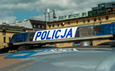 Seria kolizji i uszkodzeń samochodów w Ostrowcu Świętokrzyskim - policja prosi świadków o pomoc