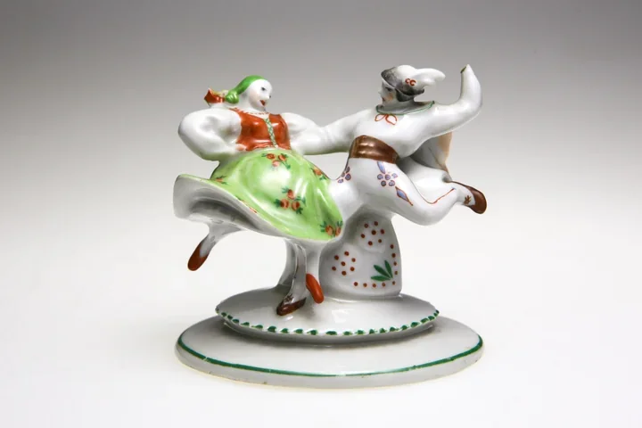 Porcelana z Ćmielowa trafia w ręce uczestników warsztatów
