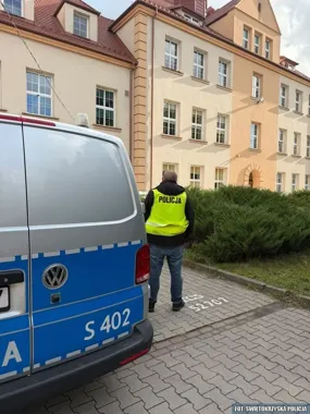 Policja zwiększa kontrole przy szkołach w Ostrowcu. Jest ważny apel
