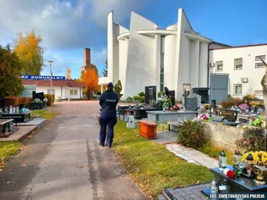 Cmentarze w Ostrowcu pod kontrolą policji. Dzielnicowi ostrzegają przed kradzieżami