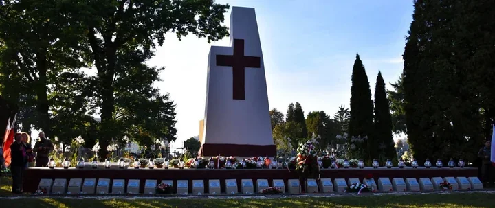 Po 84 latach Ostrowiec oddał hołd ofiarom egzekucji