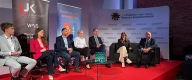 Młodzi chcą mieć głos. W Ostrowcu padły mocne pytania o przyszłość