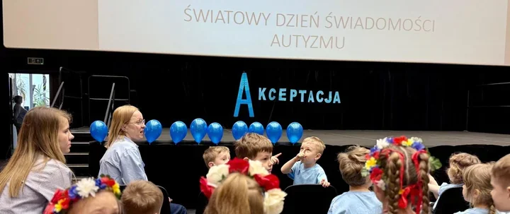 Autyzm pokazany przez sztukę i rozmowę w Browarze Kultury
